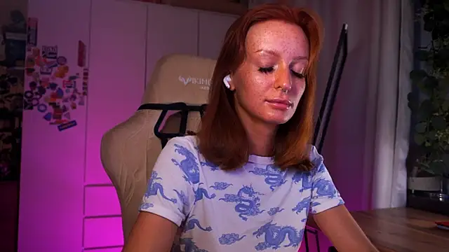 Liuba Fox online show from June 2026 07:52:02 PM