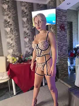 Snapshot of Hotnessi chatting on March 2025 02:55:02 PM Hotnessi online show from March 2025 02:55:02 PM