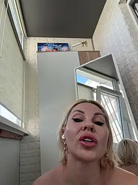 Snapshot of Hotnessi chatting on May 2026 08:30:02 AM Hotnessi online show from May 2026 08:30:02 AM