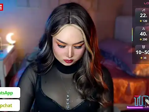 Snapshot of HOTnWILDalice chatting on October 2025 12:55:01 AM HOTnWILDalice online show from October 2025 12:55:01 AM