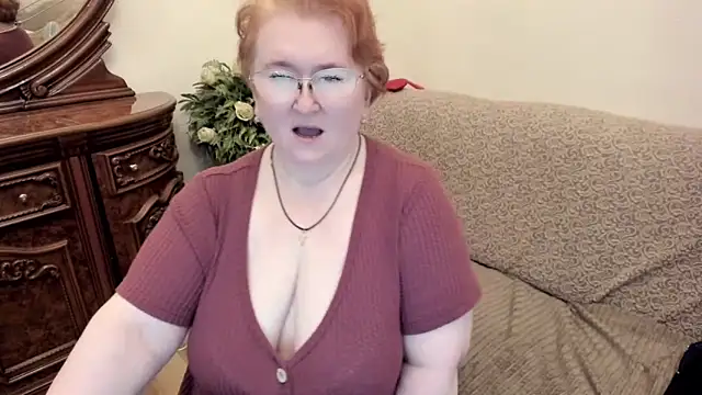 leiamillersonn online show from November 2025 05:27:02 PM
