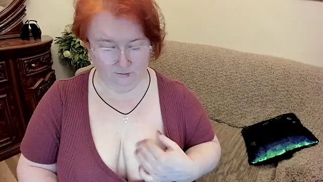 leiamillersonn online show from May 2026 05:53:01 PM