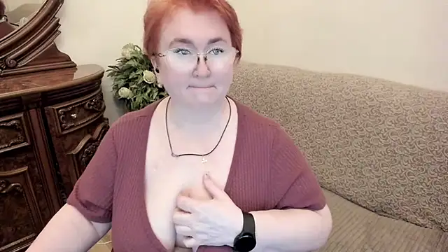 leiamillersonn online show from October 2025 07:01:02 PM