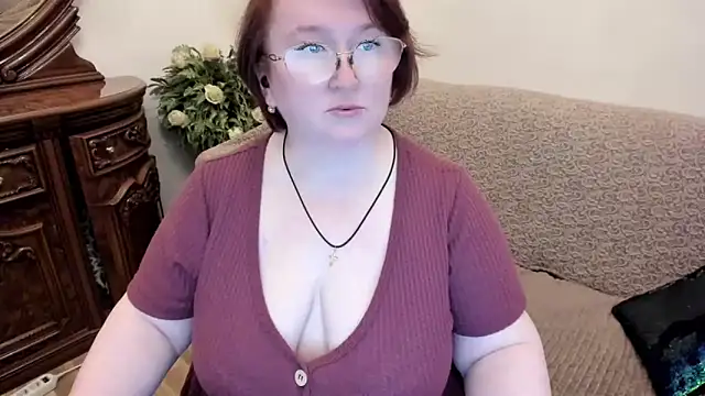 leiamillersonn online show from September 2025 07:25:01 PM