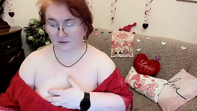 leiamillersonn online show from February 2026 06:30:01 PM