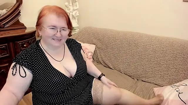 leiamillersonn online show from February 2026 06:22:01 AM