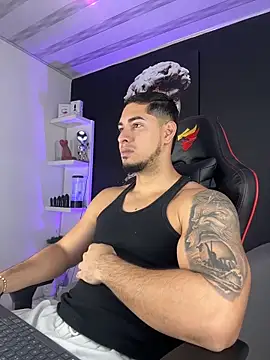 Snapshot of Dimitri_Colleman chatting on November 2025 06:52:02 PM Dimitri Colleman online show from November 2025 06:52:02 PM