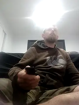 Snapshot of Skody31 chatting on November 2025 04:12:01 PM Skody31 online show from November 2025 04:12:01 PM