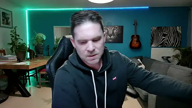 tom sauwer online show from May 2026 12:21:02 AM