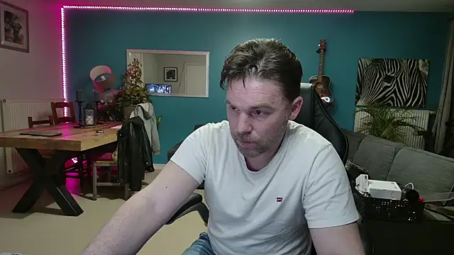 tom sauwer online show from October 2025 01:18:01 AM