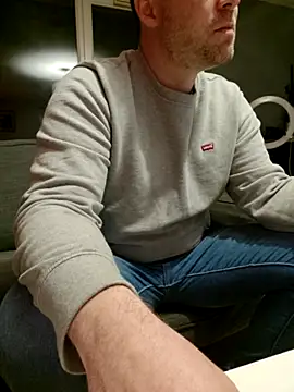 tom sauwer online show from October 2025 08:32:02 PM
