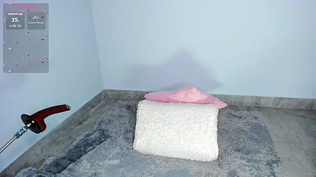 Sofi Smiley online show from March 2026 02:36:02 AM