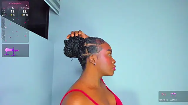 Sofi Smiley online show from March 2026 05:14:01 AM