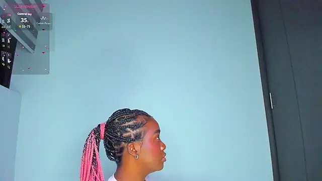 Sofi Smiley online show from April 2026 02:08:01 AM