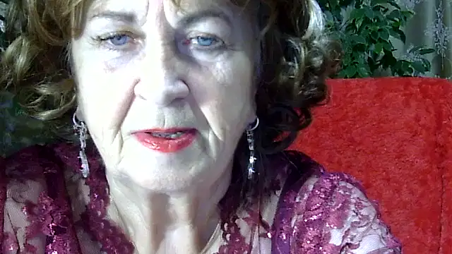 Emma52610 online show from November 2025 04:07:01 PM