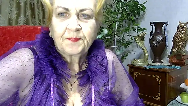 Emma52610 online show from February 2025 06:05:02 PM