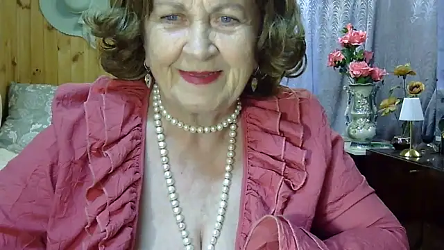 Emma52610 online show from June 2026 04:57:02 PM