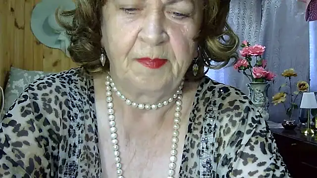 Emma52610 online show from June 2026 05:50:01 AM