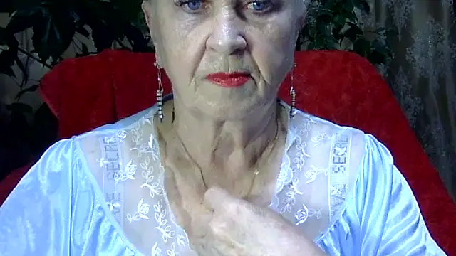 Emma52610 online show from November 2025 07:33:02 AM