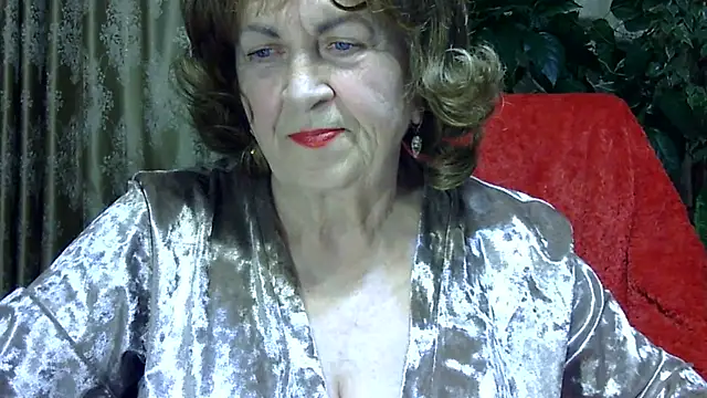 Emma52610 online show from April 2026 04:24:01 PM