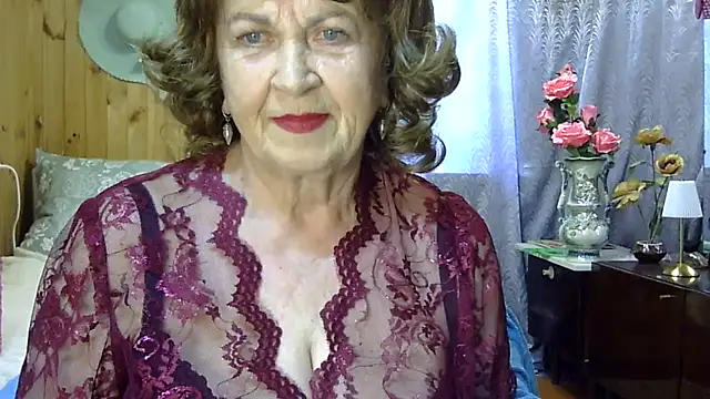 Emma52610 online show from June 2026 11:42:01 AM