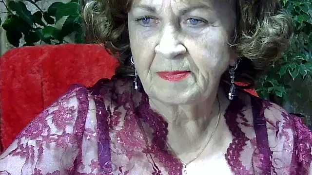 Emma52610 online show from November 2025 03:23:02 PM