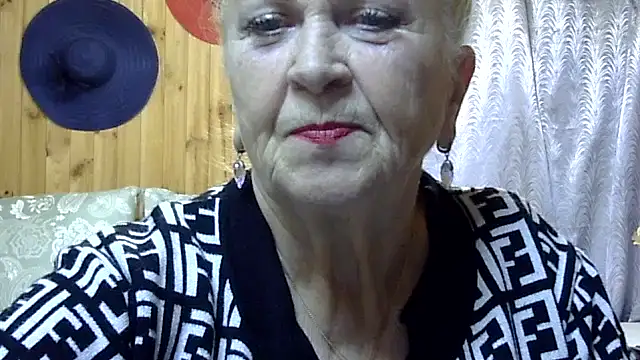 Emma52610 online show from October 2025 05:25:02 PM