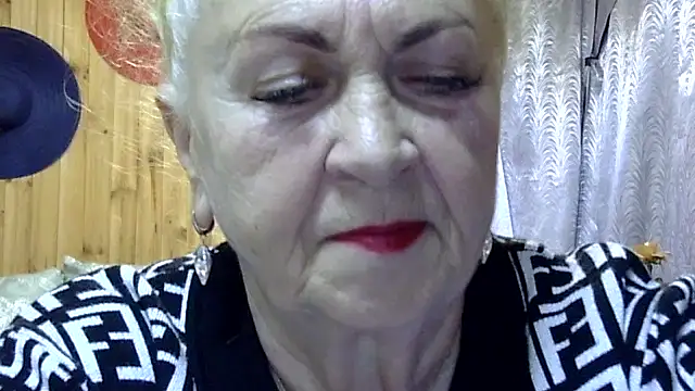 Emma52610 online show from October 2025 09:55:01 AM