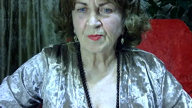 Emma52610 online show from April 2026 05:03:02 PM