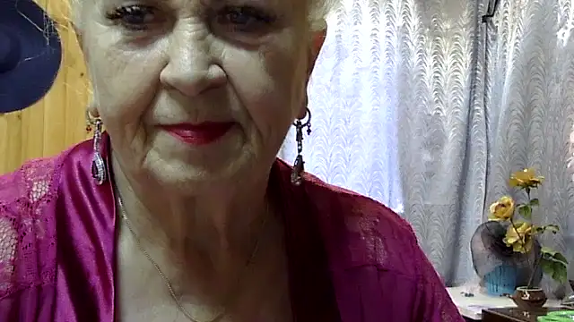 Emma52610 online show from October 2025 06:26:02 AM