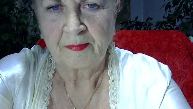 Emma52610 online show from February 2025 05:31:01 PM