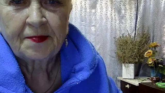 Emma52610 online show from October 2025 05:26:02 PM
