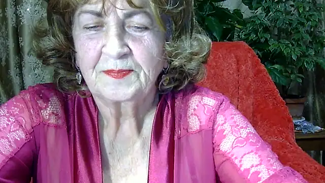 Emma52610 online show from February 2026 04:37:01 PM