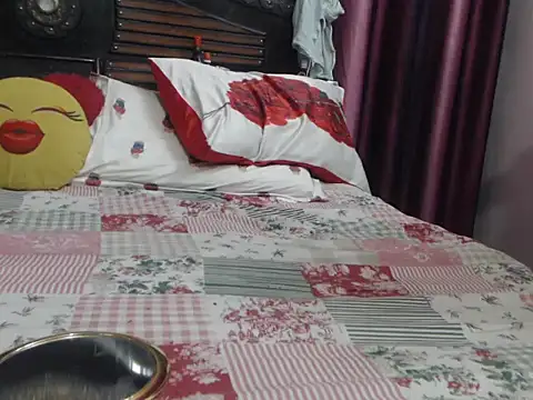 Snapshot of prettyindiandoll chatting on November 2025 07:24:02 AM prettyindiandoll online show from November 2025 07:24:02 AM