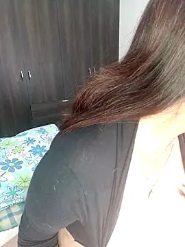 Snapshot of FireWoman chatting on December 2025 04:22:01 PM FireWoman online show from December 2025 04:22:01 PM