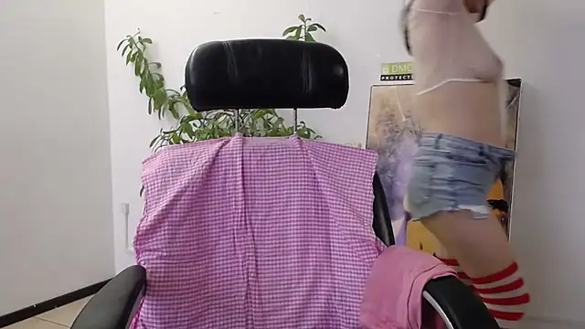 Akira xx online show from March 2026 01:34:01 AM