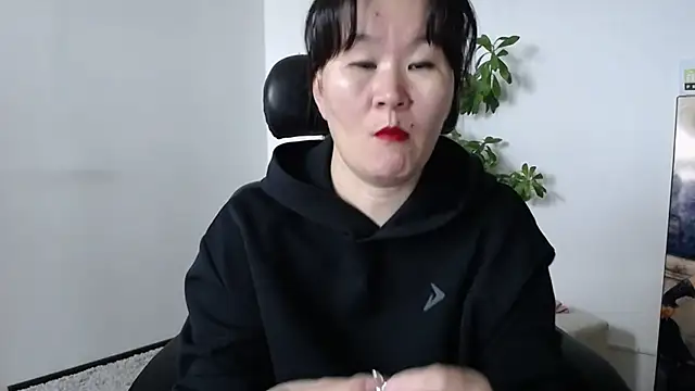 Akira xx online show from October 2025 02:15:02 AM