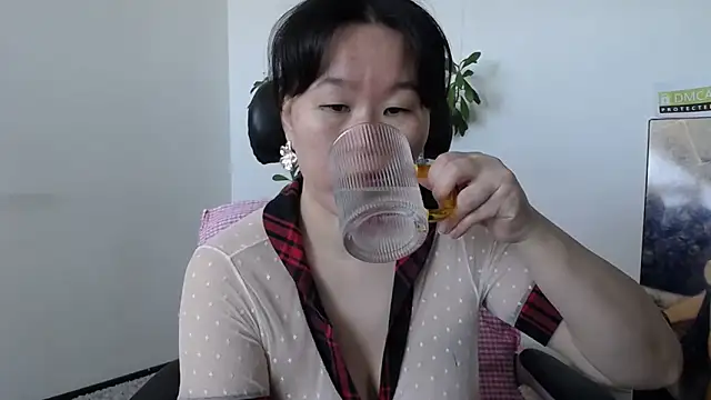 Akira xx online show from October 2025 02:24:02 AM