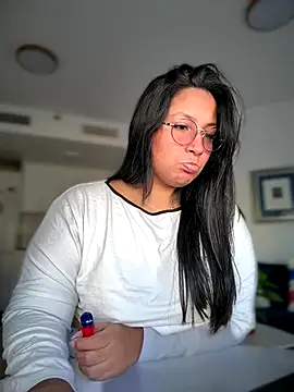 DannaaMeliza online show from October 2025 10:13:01 AM