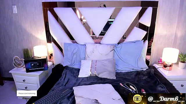 Lia Simons online show from November 2025 03:11:02 AM