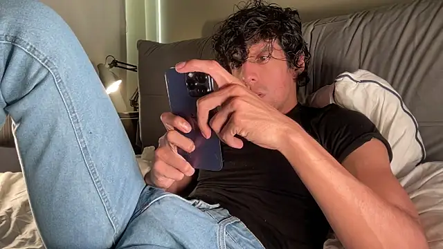 beranco19 online show from April 2026 10:28:01 PM