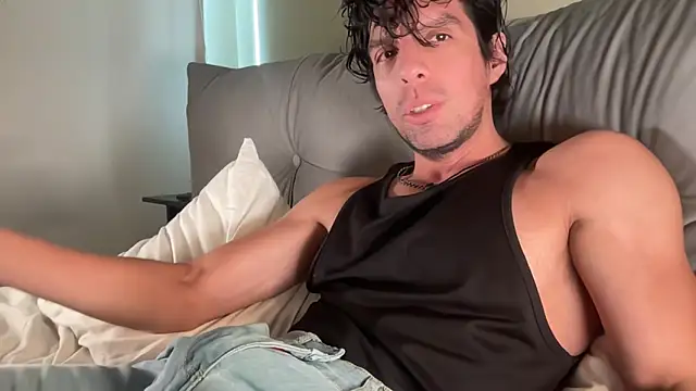 beranco19 online show from April 2026 09:32:01 PM