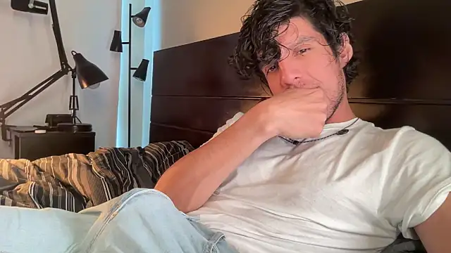 beranco19 online show from February 2026 09:00:01 PM