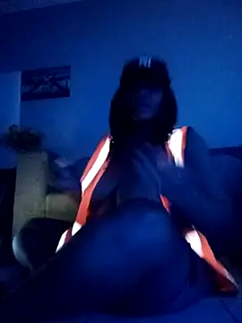 Snapshot of SQUITBOOTY chatting on November 2025 11:19:01 PM SQUITBOOTY online show from November 2025 11:19:01 PM