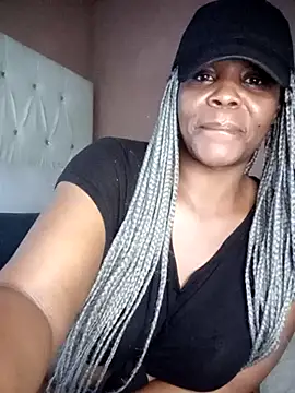 SQUITBOOTY online show from July 2026 06:42:01 AM