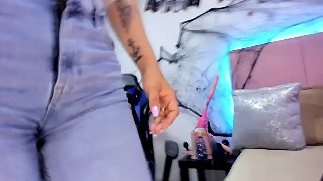 melani xc online show from October 2025 12:59:01 PM