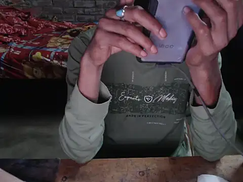 Snapshot of ThethunderPo chatting on April 2026 03:59:02 PM ThethunderPo online show from April 2026 03:59:02 PM