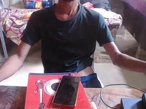 Snapshot of ThethunderPo chatting on June 2026 06:00:01 AM ThethunderPo online show from June 2026 06:00:01 AM