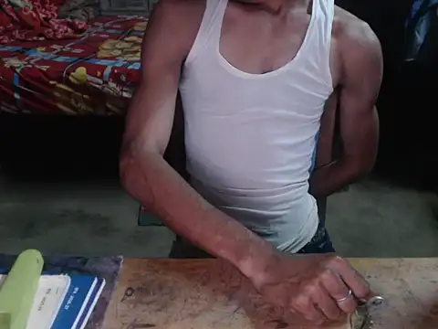 Snapshot of ThethunderPo chatting on April 2026 04:33:01 PM ThethunderPo online show from April 2026 04:33:01 PM