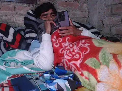 ThethunderPo online show from December 2025 03:03:01 PM